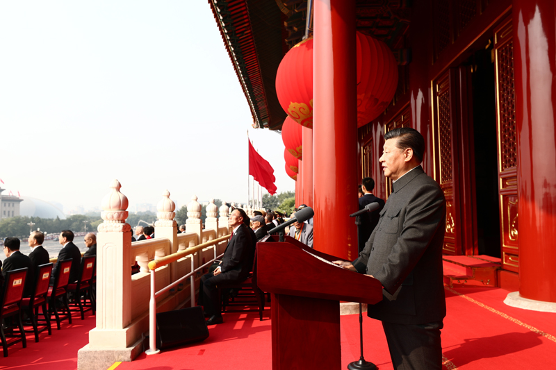 10月1日上午，慶祝中華人民共和國(guó)成立70周年大會(huì)在北京天安門廣場(chǎng)隆重舉行。中共中央總書記、國(guó)家主席、中央軍委主席習(xí)近平發(fā)表重要講話。